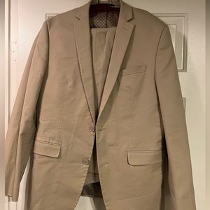 Macy’s Mens khaki suit slim fit - size 3434 pants & 40R blazer